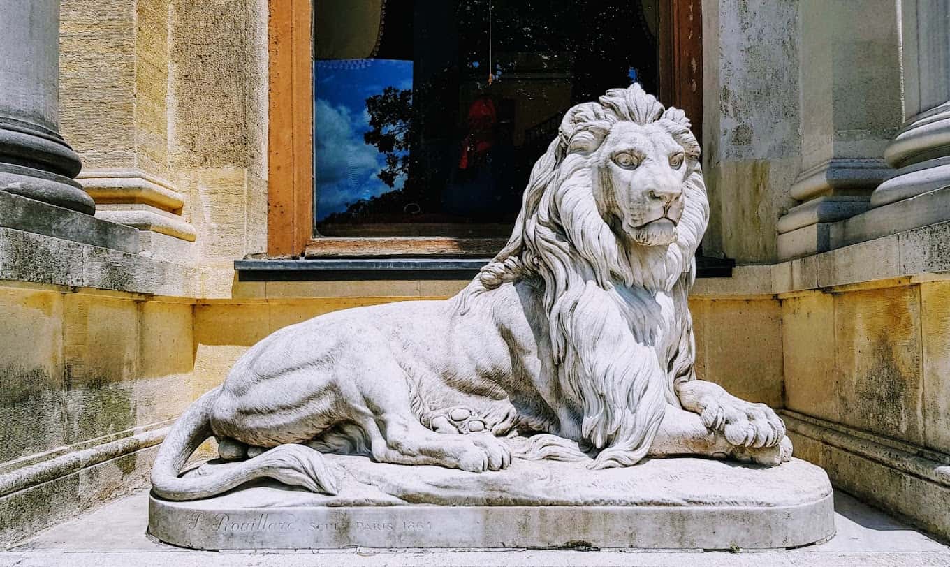 White lion statue Beylerbeyi Palace Istanbul