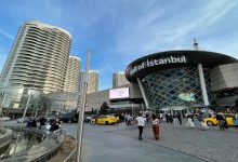 What is the biggest mall in Istanbul